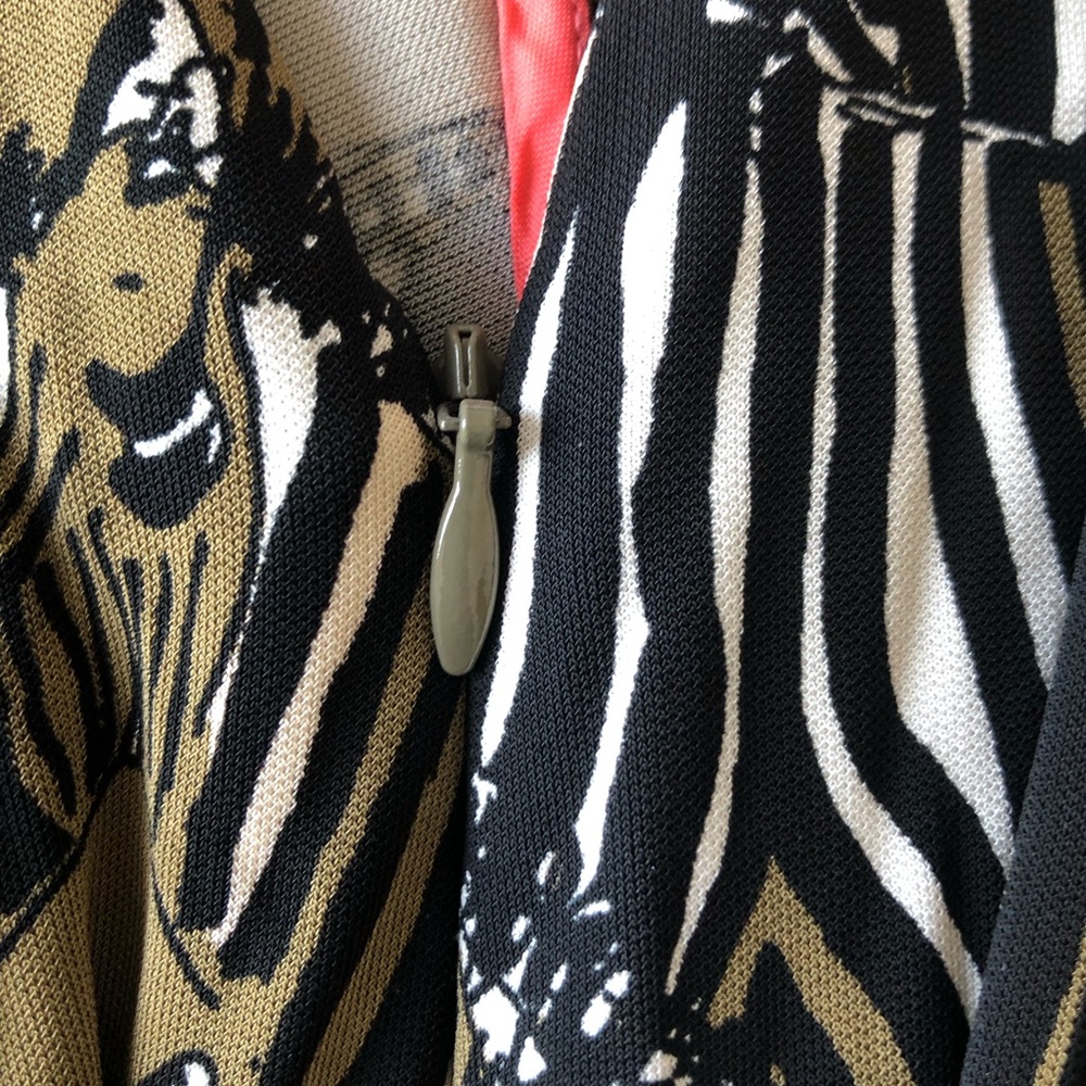 ISSA Collab w/ Banana Republic dress - Picture 5 of 5